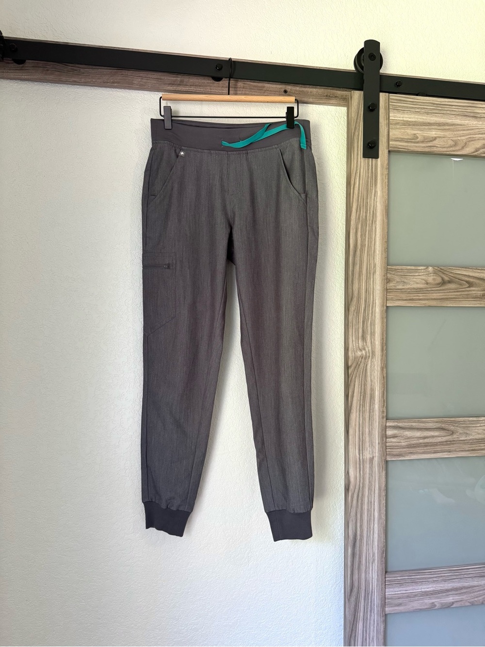 FIGS Women’s Zamora jogger pants in size S